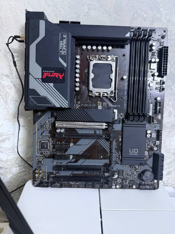 Gigabyte Z790 UD