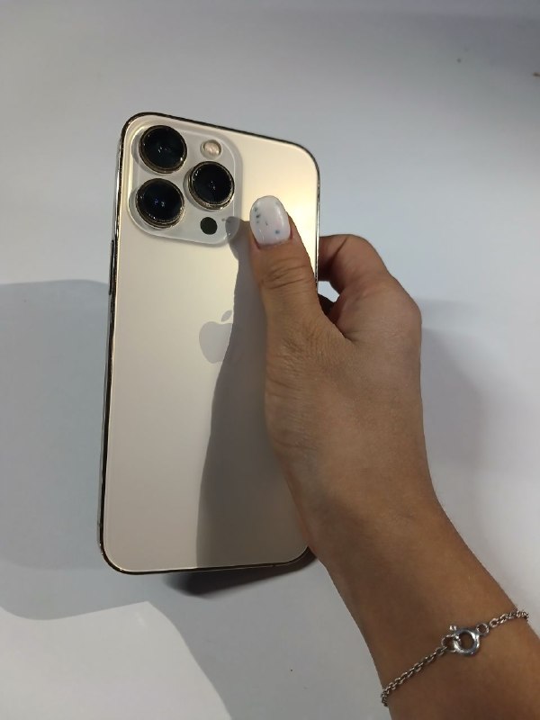 iPhone 13 Pro Apple