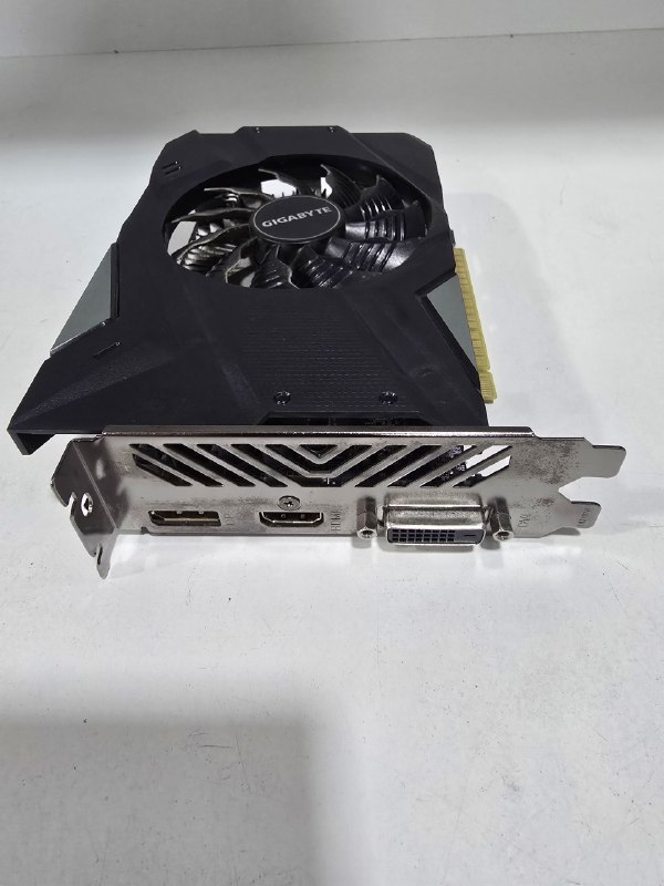 GIGABYTE GTX 1650 4 ГБ