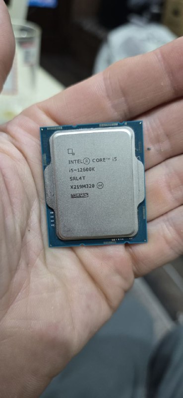 Intel Core i5-12600K