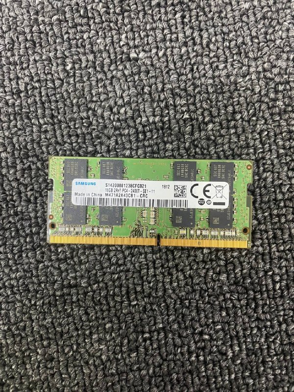 Samsung DDR4 16 ГБ 2400 МГц