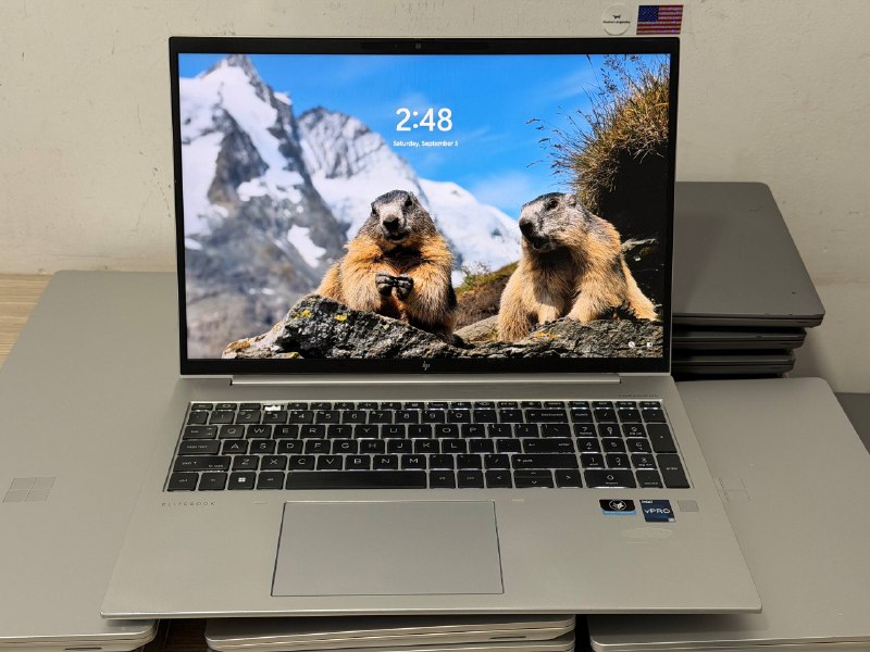 Hp elitebook 860g9 Intel 12
