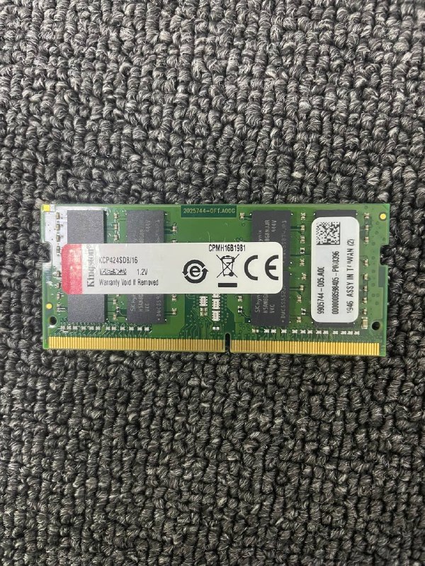 Kingston DDR4 16 ГБ 2400 МГц