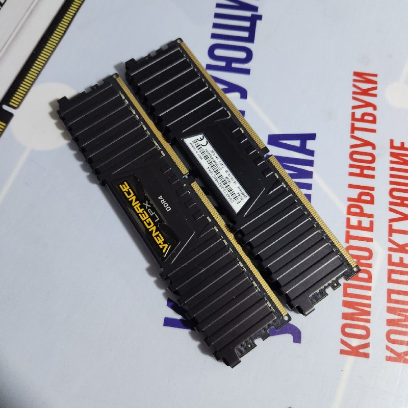 Corsair DDR4 32 ГБ 2666 МГц