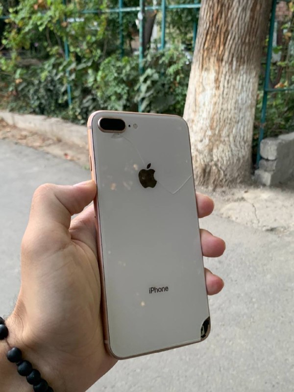 iPhone 8 Plus Apple