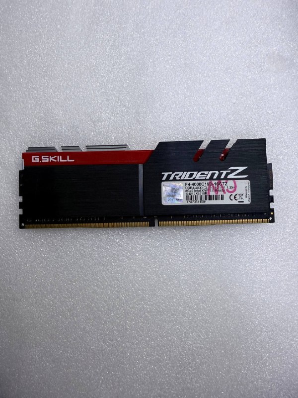 DDR4 8 ГБ 4000 МГц